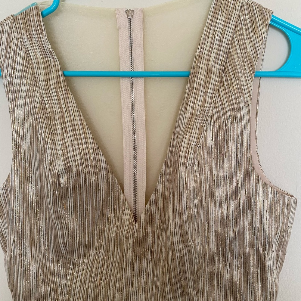 Golden romper. - Picture 4 of 4